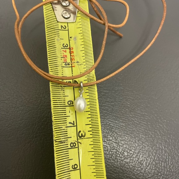 Small Dainty Genuine Pearl Unique Necklace - Picture 3 of 3